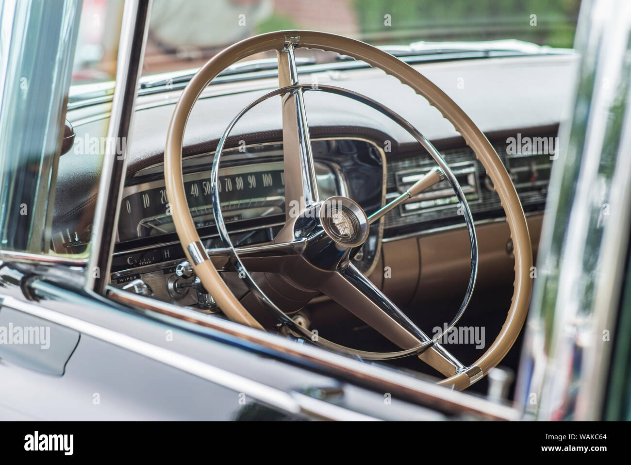 USA, Massachusetts, Beverly. Voitures anciennes, années 1950, l'ère de l'intérieur de Cadillac Banque D'Images