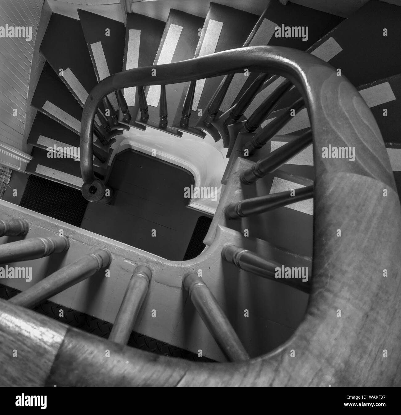 USA, New York, Newport. De noir et blanc en colimaçon en quarts du gardien de phare. En tant que crédit : Wendy Kaveney Jaynes / Galerie / DanitaDelimont.com Banque D'Images