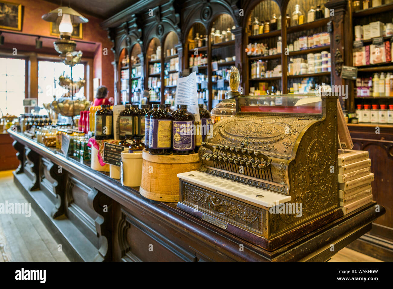 USA, New York, Rockingham. Le Vermont Country Store, mobilier intérieur Banque D'Images