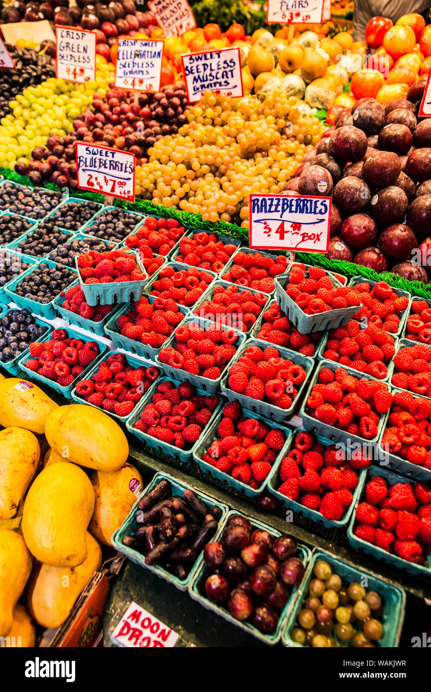 Seattle, Washington State. Le marché de Pike Place, stand de fruits Banque D'Images