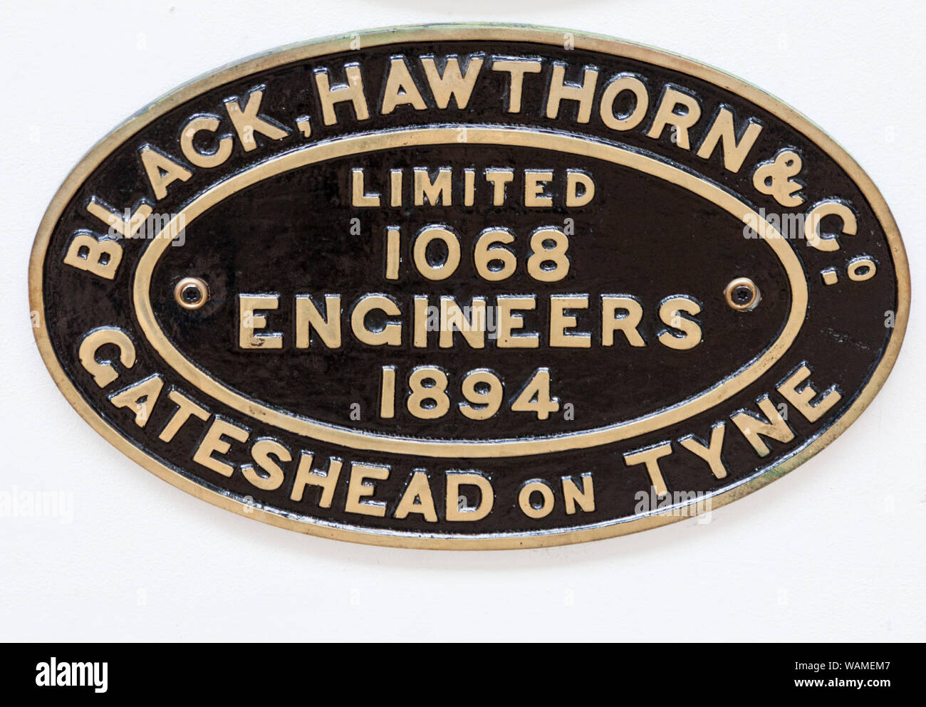 Une vieille plaque noire avec le nom 'Black,Hawthorne & Co. Ltd',1894 ingénieurs à la tête de vapeur à Darlington Railway Museum,Angleterre,UK Banque D'Images