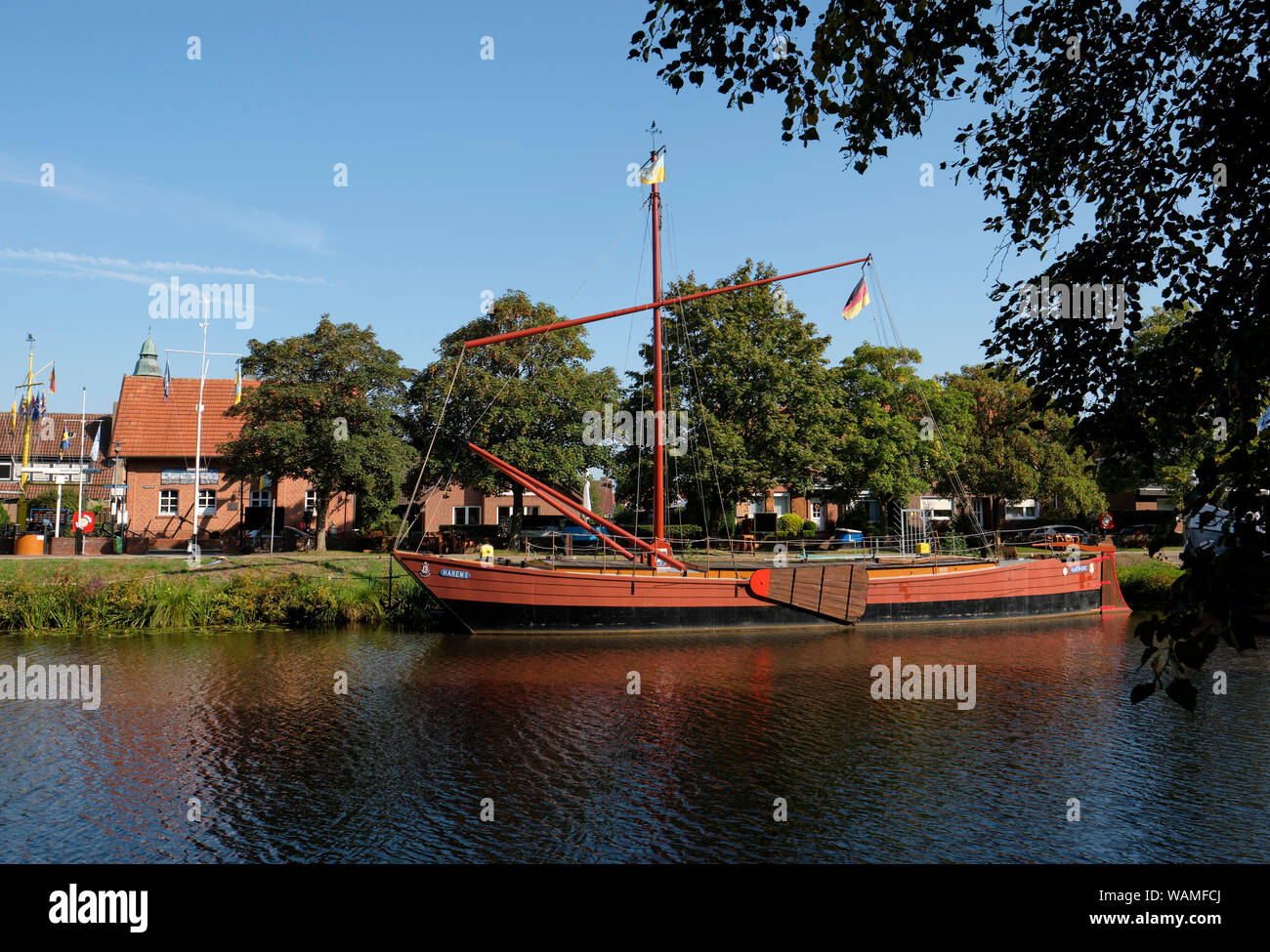 Schiffahrtsmuseum Haren - Le petit Musée Maritime de Haren Allemagne avec historique amarré sur le Rutenbrock barges Haren canal en Basse-Saxe. Banque D'Images