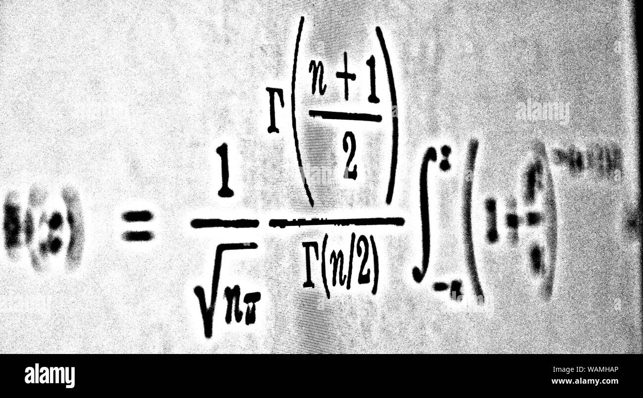 Grand nombre de formules mathématiques sur fond blanc HDR Banque D'Images