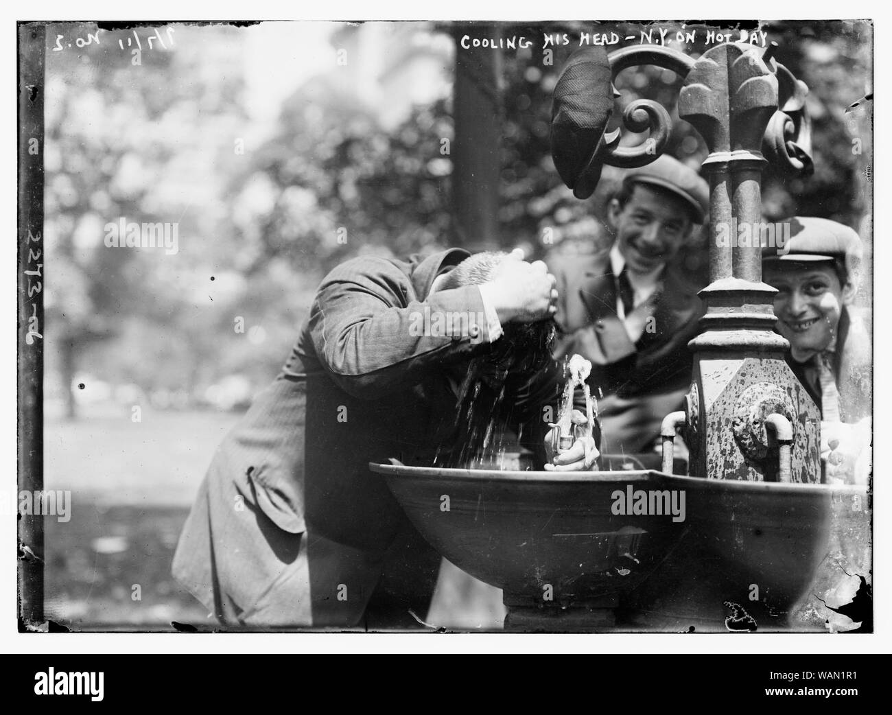 La tête de refroidissement - N.Y. sur journée chaude Banque D'Images