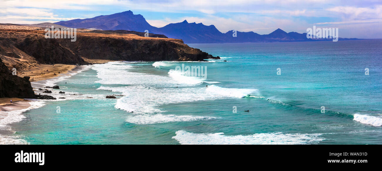 Belles plages de l'île de Fuerteventura, La Pared, endroit populaire pour le surf Banque D'Images