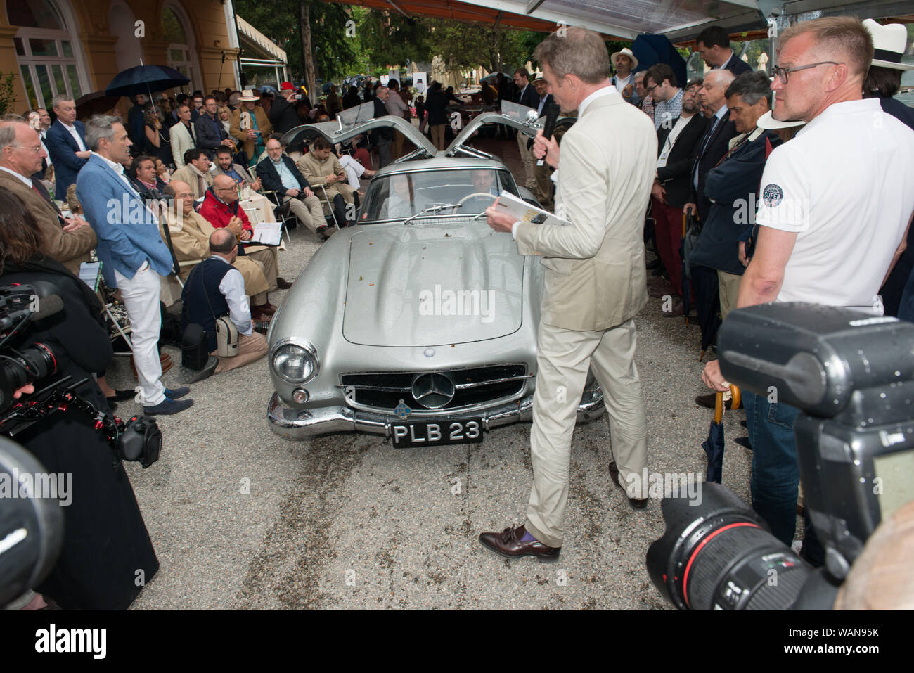 Mercedes-Benz 300 SL vu à l'aire publique d'Eleganza villa d'Este 2019 Banque D'Images