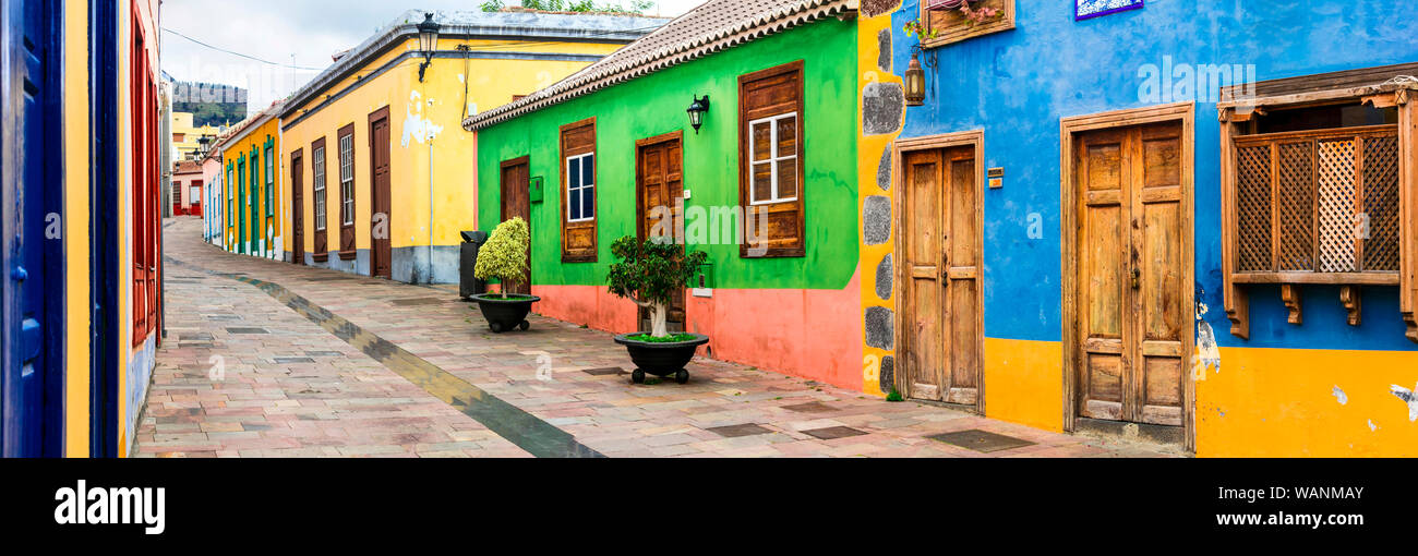 Maisons colorées traditionnelles à Los Llanos de Aridane village,La Palma, île des Canaries, Espagne Banque D'Images