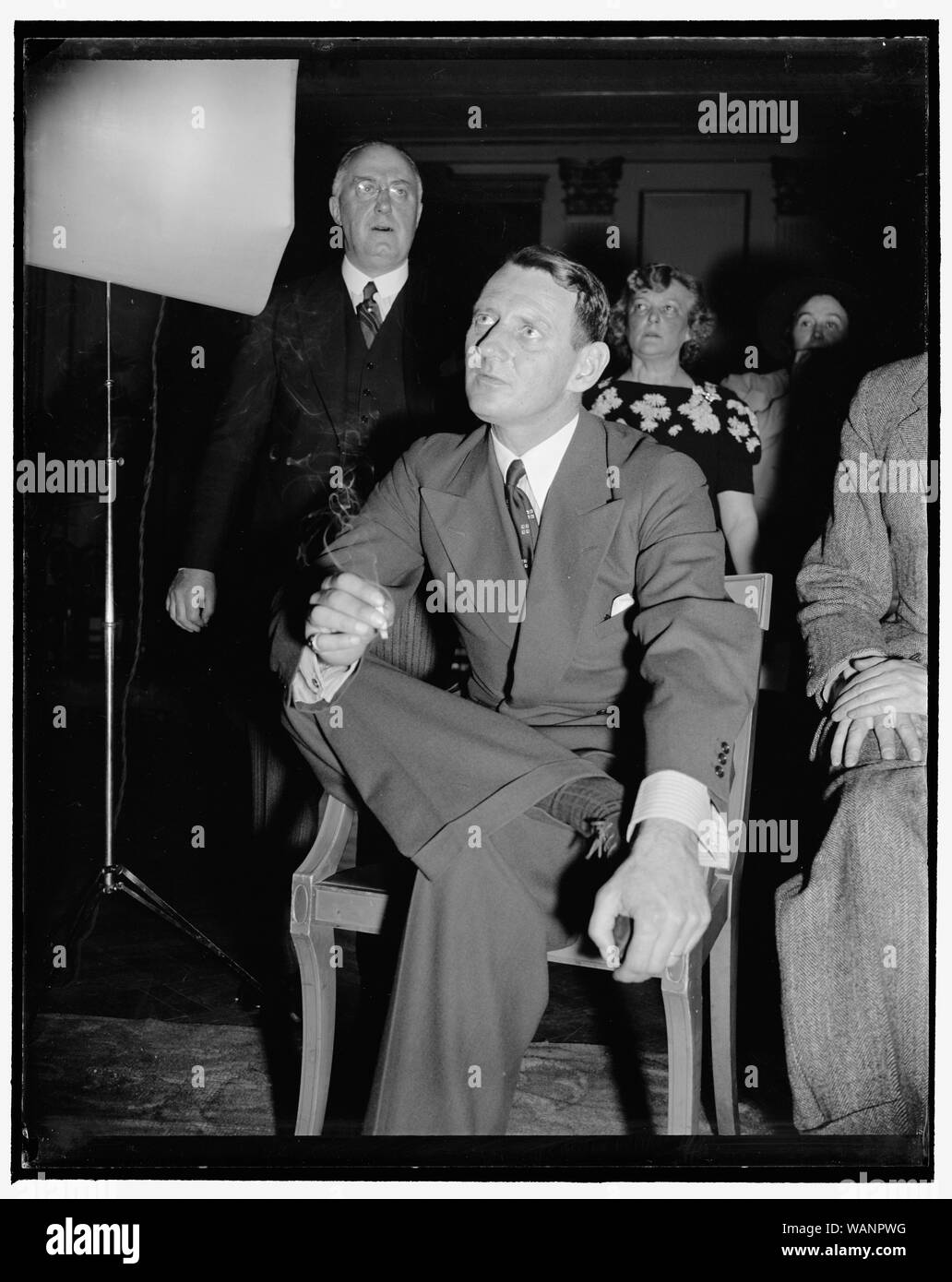 Le Prince héritier Frederik à la conférence de presse. Washington, D.C., le 6 mai. Presque immédiatement après leur arrivée à Washington cet après-midi, le Prince héritier Frederik et de la princesse du Danemark avait une courte conférence de presse. La princesse n'a pas descendu de sa chambre, mais plus tard a rejoint le Prince dans le voyage à Mount Vernon et le Lincoln Memorial Banque D'Images
