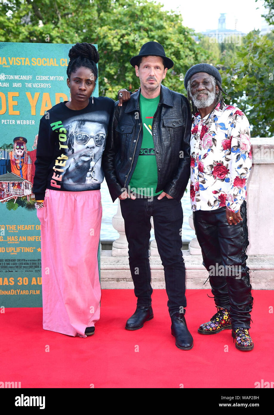 Jah9, Peter Webber et Winston McAnuff arrivant pour l'UK premiere d'Inna de Yard, sur le film de clôture du Film4 Summer Screen at Somerset House, Londres. Banque D'Images