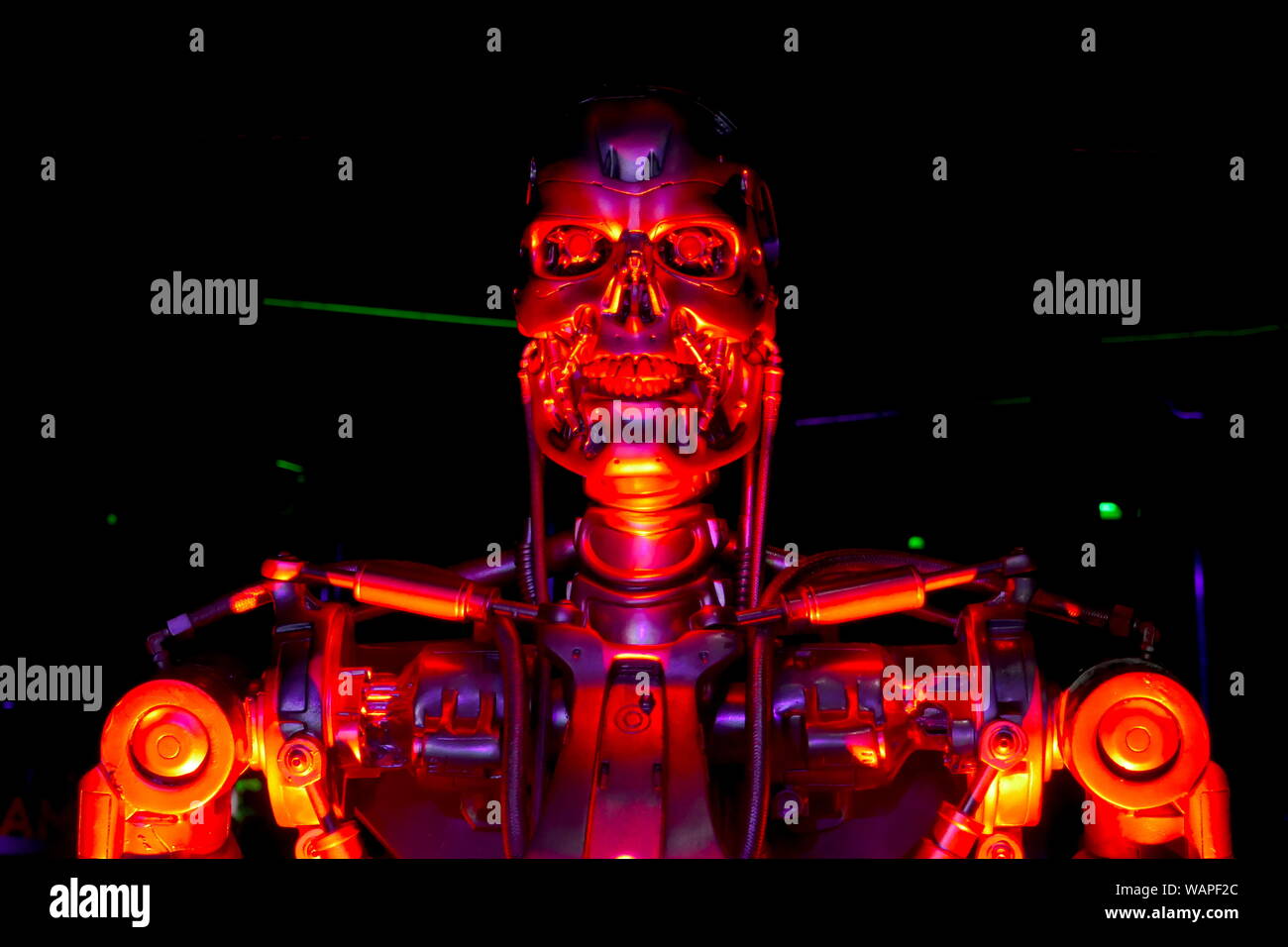 L'endosquelette de la Cyborg imparable dans le film Terminator et franchise, film sur l'écran dans le cadre du Science Museum 2017 exposition robot Banque D'Images