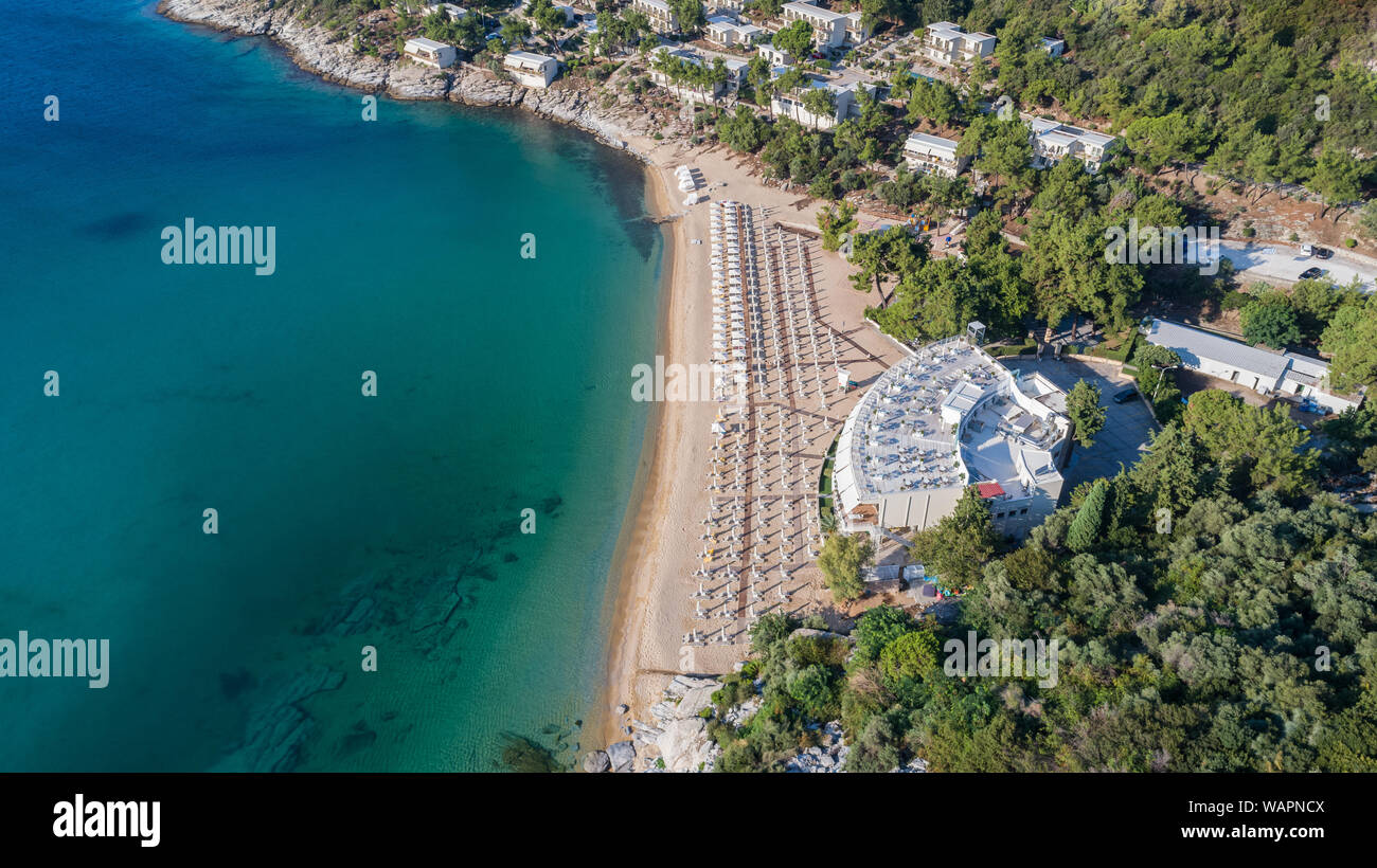 Vue aérienne de Tosca beach près de Kavala, Grèce Banque D'Images