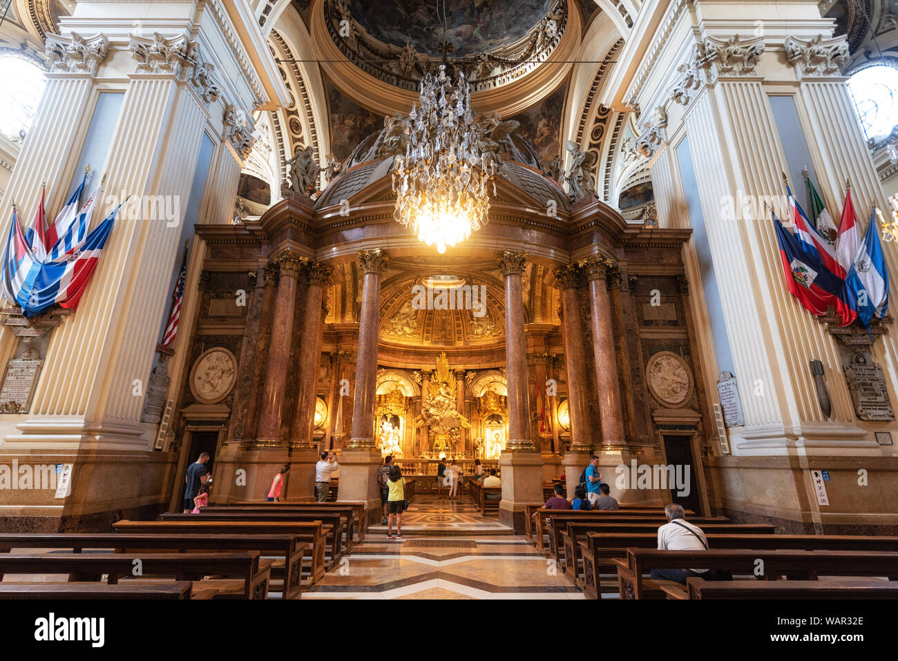 Saragosse, Espagne - 15 août 2019 : l'intérieur de la Basilique ...