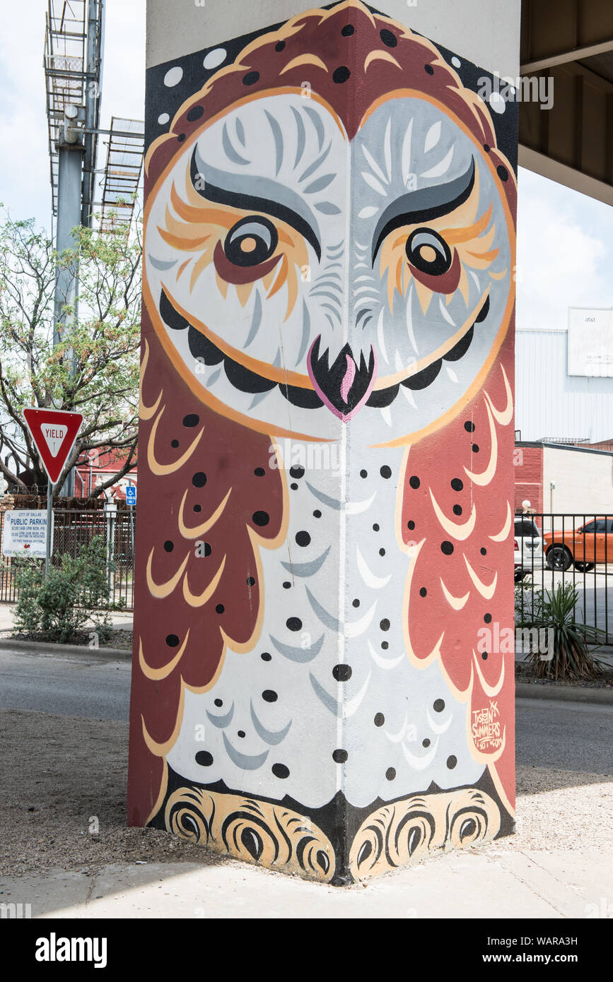 Art urbain distinctif dans Deep Ellum, un quartier composé en grande partie des arts et divertissements à proximité du centre-ville dans le vieux à l'Est de Dallas, au Texas Banque D'Images