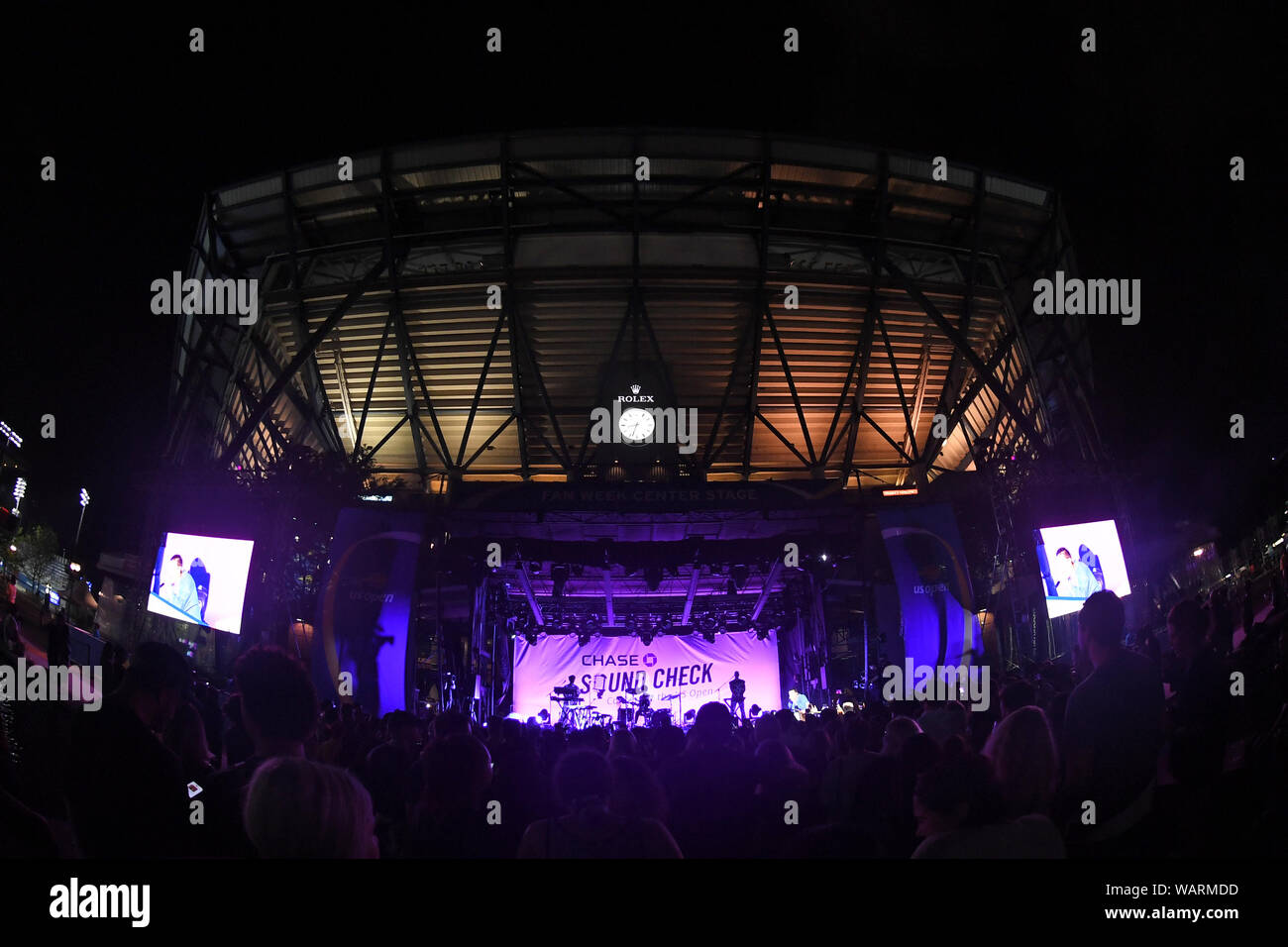 Flushing NY, USA. Août 21, 2019. Les prêtre, Jake Clifford Goss et Paul Jason Klein de Lany exécute pendant la semaine du ventilateur à l'USTA Billie Jean King National Tennis Center le 21 août 2019 à Flushing Queens. Credit : Mpi04/media/Alamy Punch Live News Banque D'Images