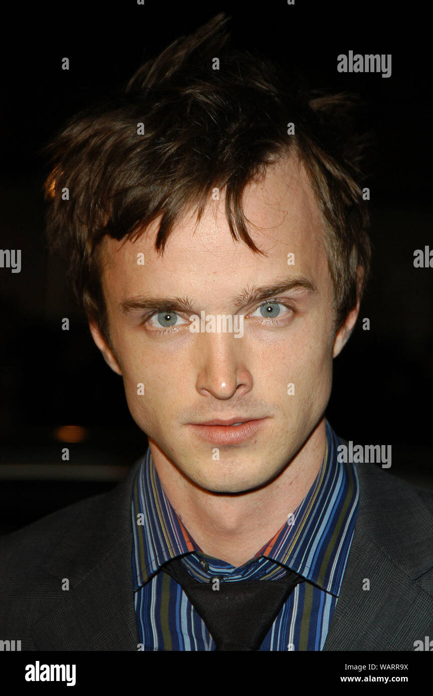 Aaron Paul au Los Angeles Première de 'Sin city' tenu à la Mann Théâtre National de Westwood, CA. L'événement a eu lieu le lundi 28 mars 2005. Photo par : Sthanlee  Mirador B. Shooting Star - Référence #  Fichier SBMPLX 33855-1690 Banque D'Images
