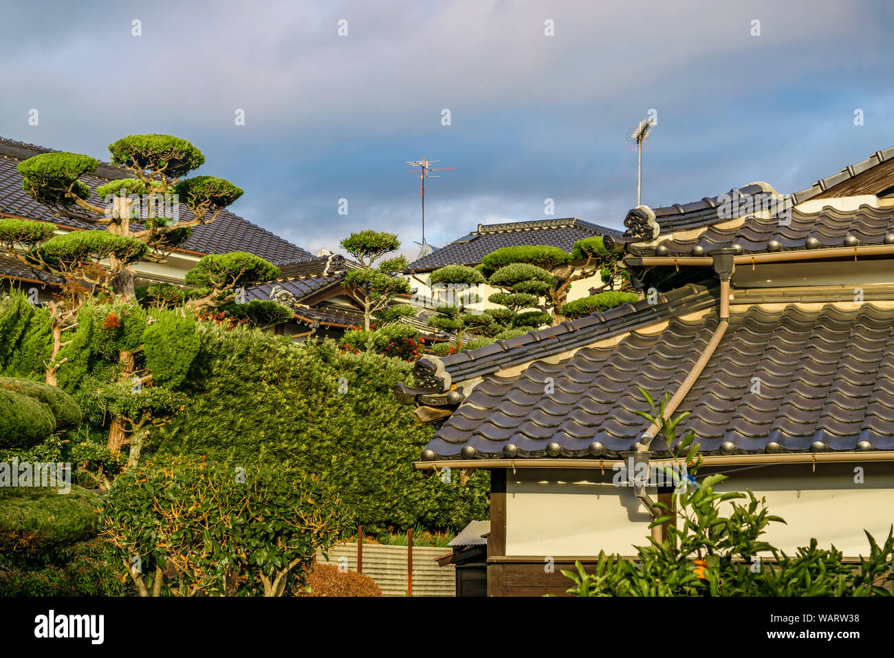 Belle façade extérieure de maisons traditionnelles à la préfecture de Yamaguchi, Japon Banque D'Images