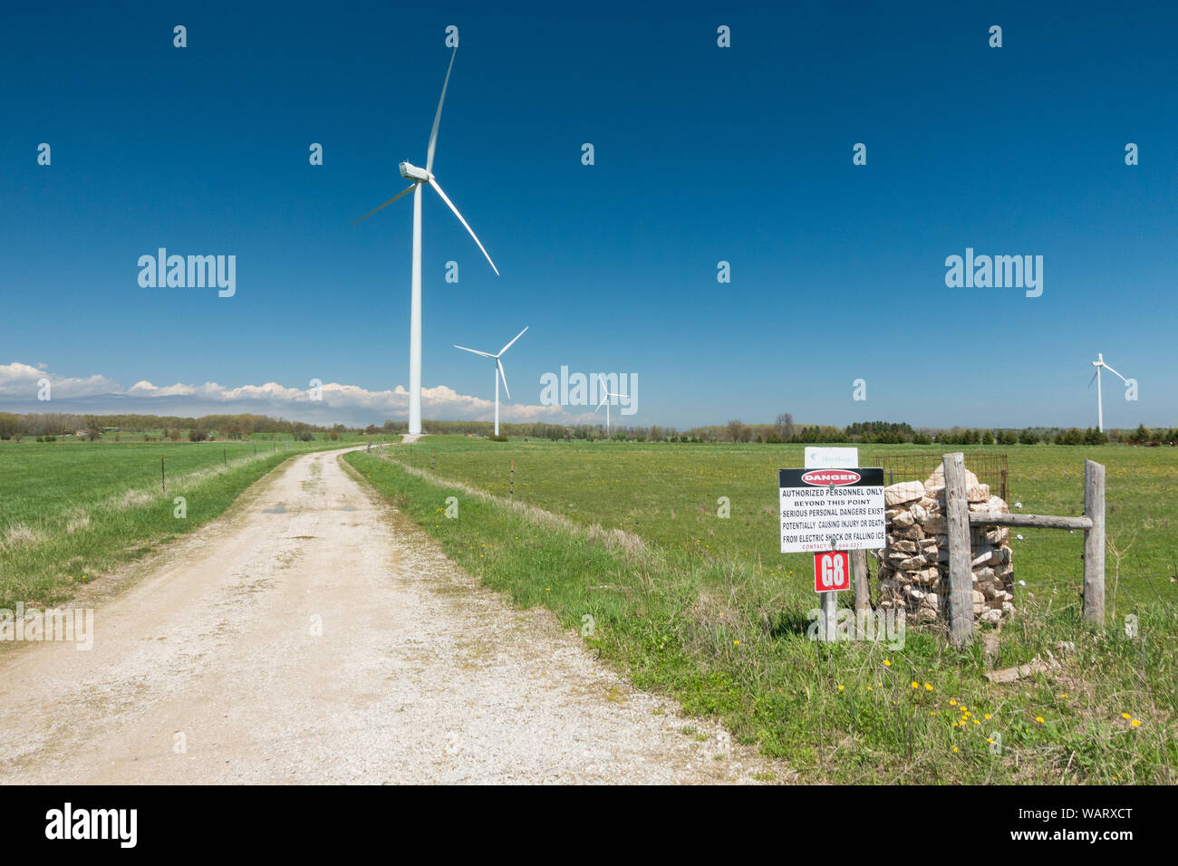 Panneau d'avertissement à l'entrée de l'énergie éolienne de patrimoine dans le Michigan, USA Banque D'Images