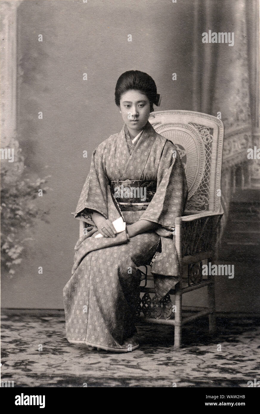 Photo Vintage Tirage Argentique – Femmes En Kimono Flou Mouvement, Japon