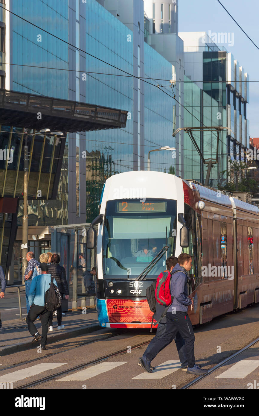 Le tramway n°2 à Hobujaama dans Tallinn Estonie Banque D'Images