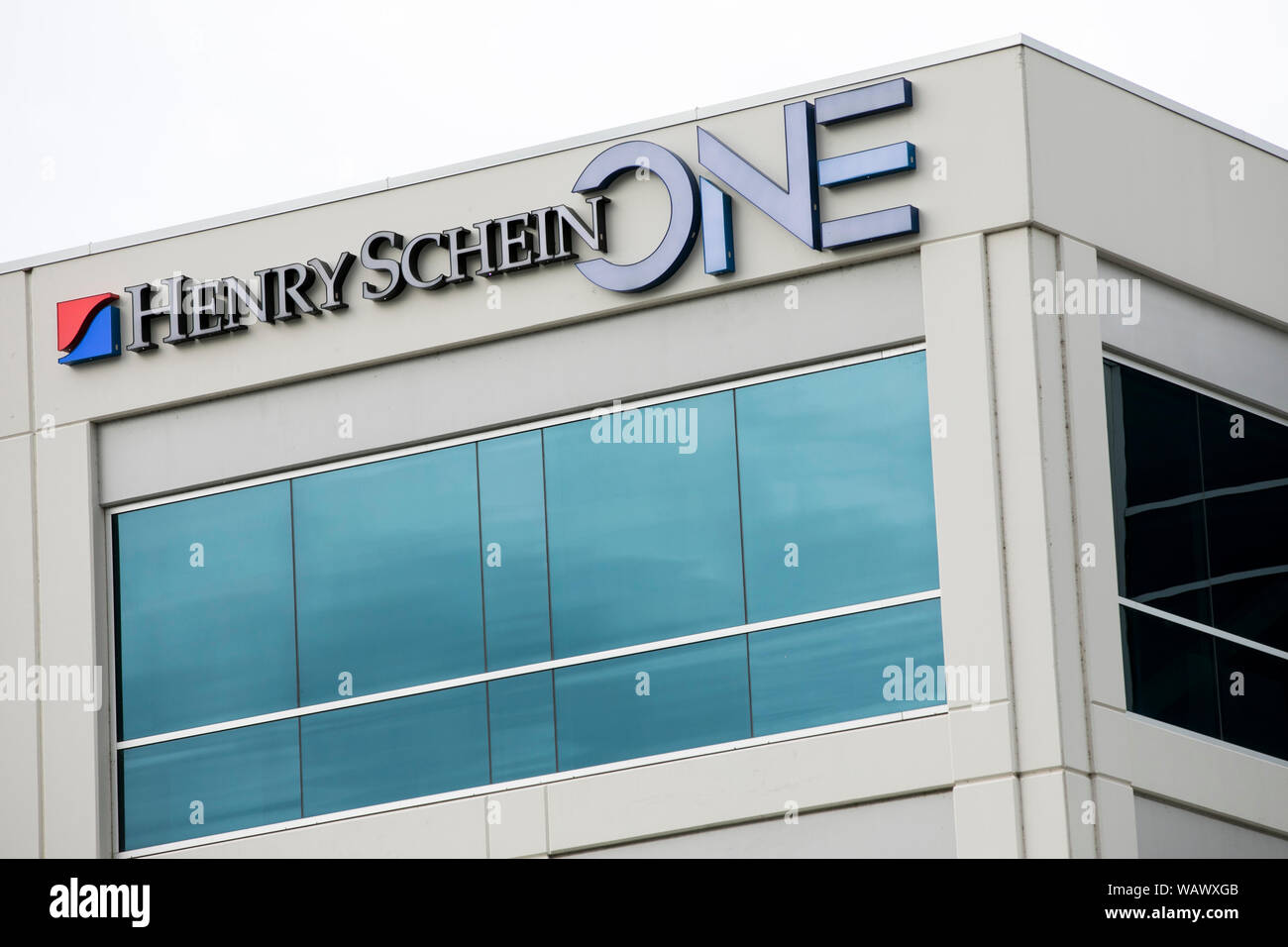 Un logo affiche à l'extérieur d'un établissement occupé par Henry Schein Inc., à American Fork, Utah le 27 juillet 2019. Banque D'Images