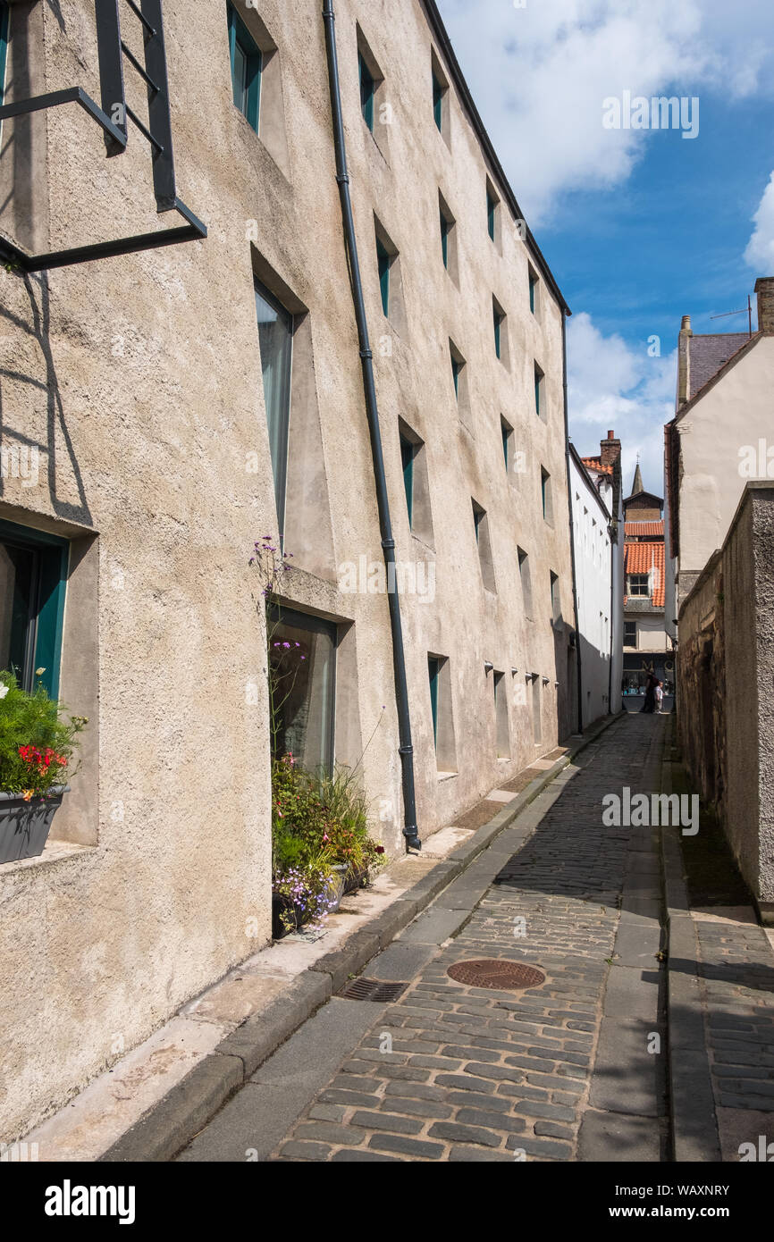 Le bâtiment ancien grenier à Berwick-upon-Tweed, Northumberland, la ville le plus au nord de l'Angleterre,UK est une auberge de jeunesse et le café et Galerie Banque D'Images