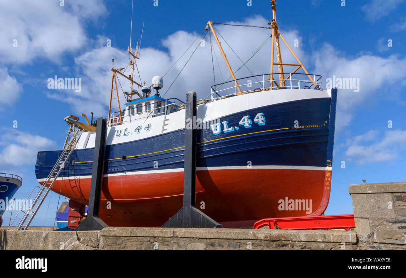 Mer du Nord chalutier Loch Inchard UL 44 Chantier naval à MacDuff, MacDuff, Aberdeenshire, Scotland, UK Banque D'Images