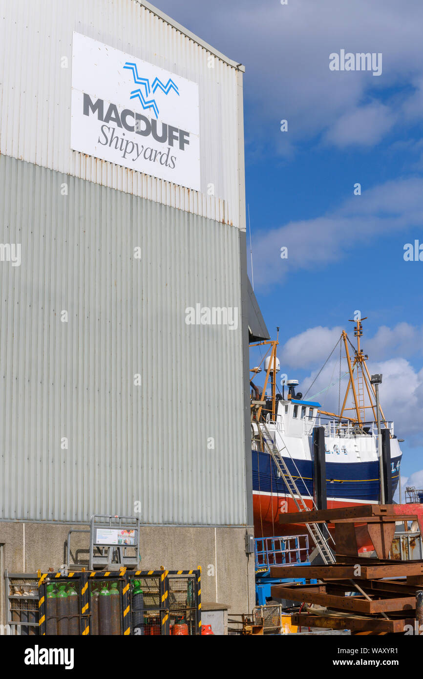 MacDuff shipyard dans le port de l'village de pêcheurs écossais MacDuff, Aberdeenshire, Scotland, UK Banque D'Images