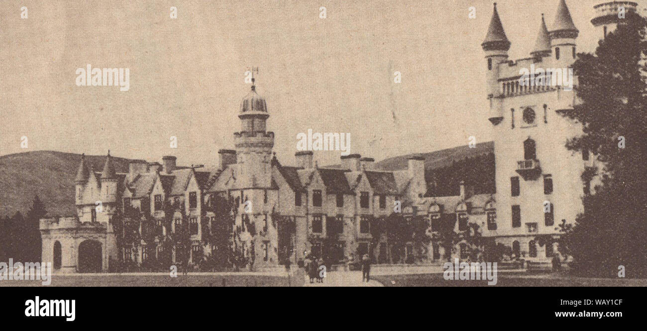 Une vieille photographie d'imprimé 1913 le château de Balmoral, résidence de la famille royale britannique en Ecosse (terminé en 1856) Banque D'Images