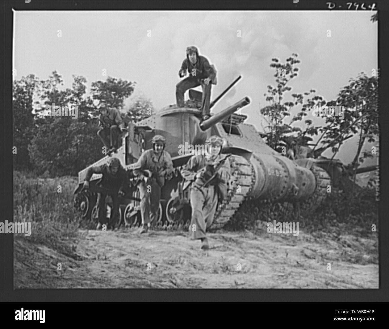 Vintage voiture blindée de la PREMIÈRE GUERRE MONDIALE ou des réservoir photographie noir et blanc Banque D'Images