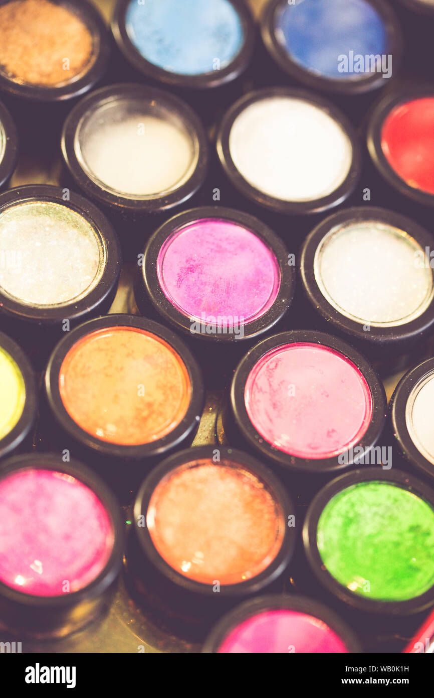 Paillettes multicolores utilisés pour mails art et photographié d'en haut Banque D'Images