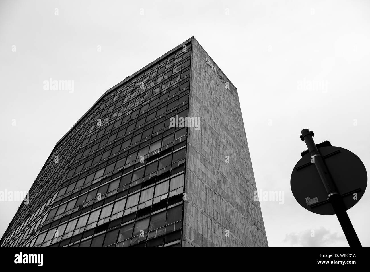 Glasgow, Scotland, UK - 22 juin 2019 : Une impressionnante architecture moderne à la recherche jusqu'à la ville de Glasgow College dans le centre-ville de Glasgow. Banque D'Images