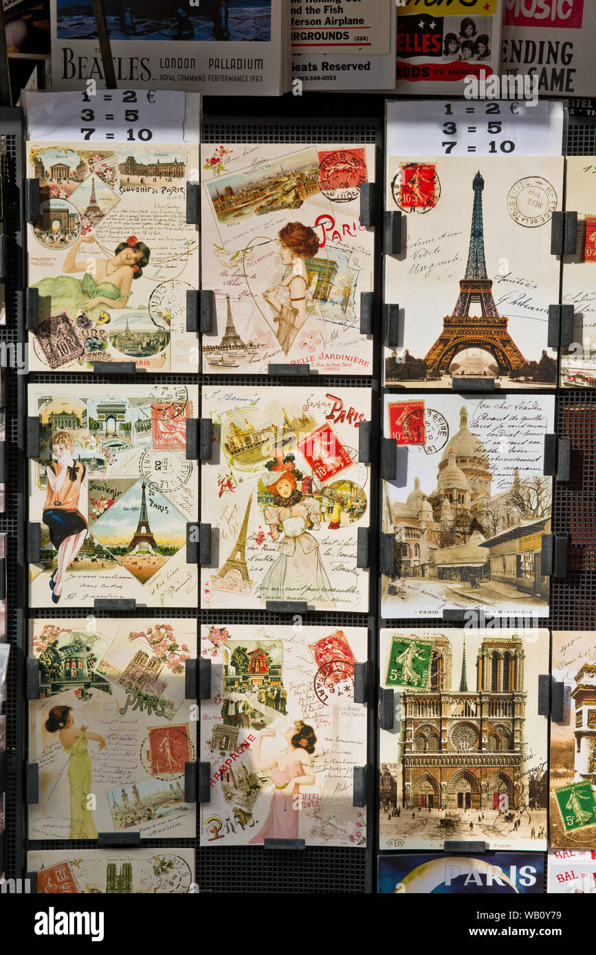 Vintage art cartes postales à la vente. Montmartre, Paris, France Banque D'Images