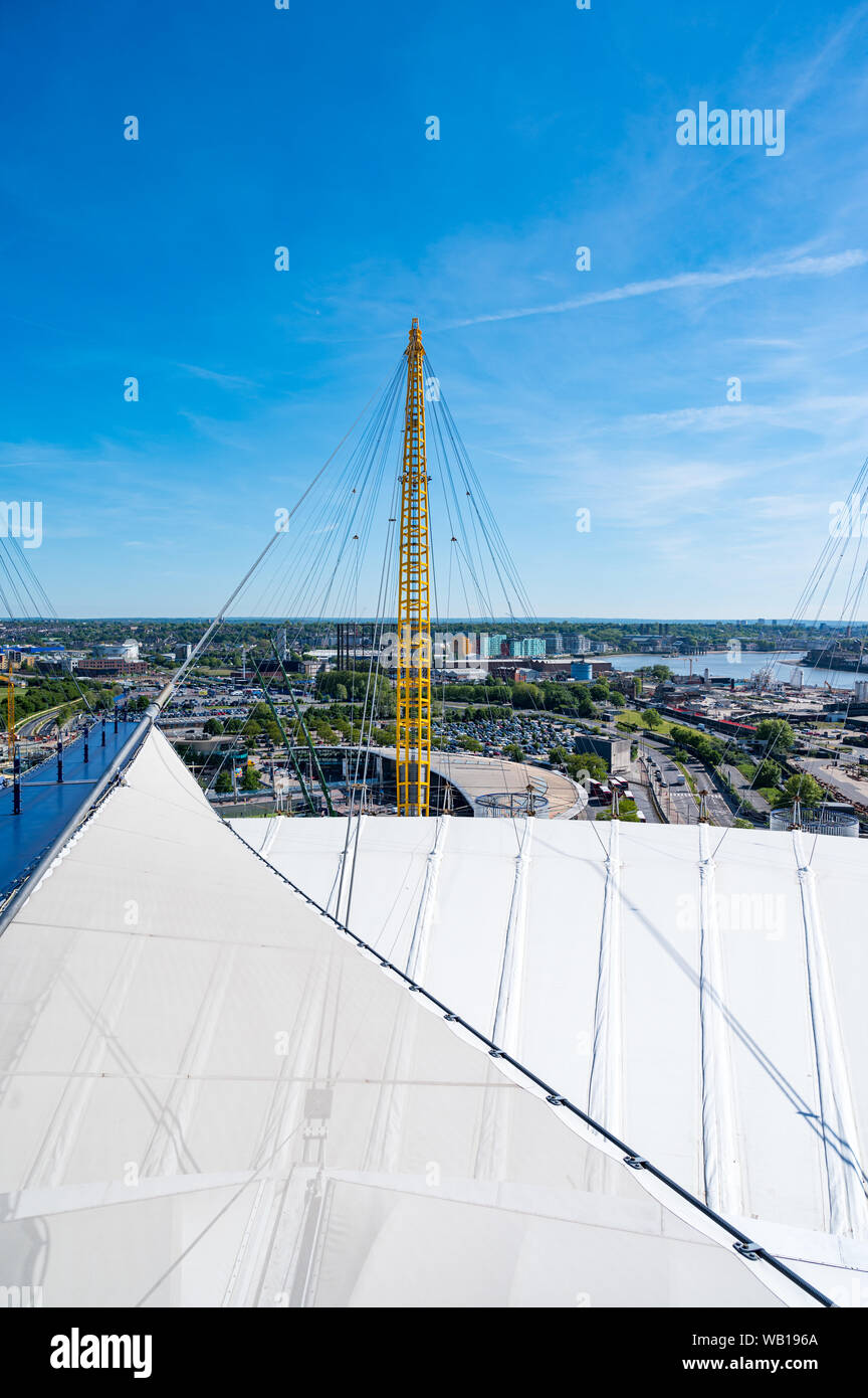Jusqu'à l'O2, o2, tour de toit fait du millénaire, Greenwich, Londres Banque D'Images