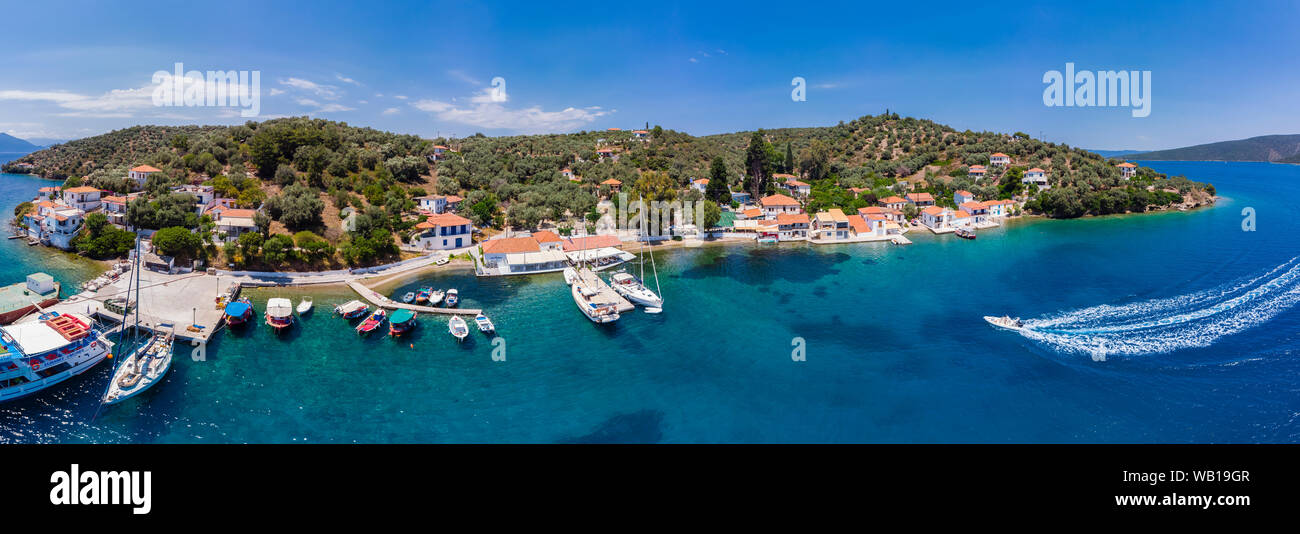 Grèce, Pelion, golfe Pagasétique, Sound of Trikeri, Région de l'Île, Volos, Pangias Vue aérienne de la baie de Paleo Trikeri Banque D'Images