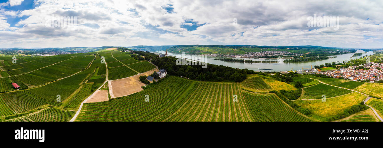 Allemagne, Rhénanie-Palatinat, Bingen région, Rochus Mountain et Rochus Chapelle, vue aérienne de Kempen am Rhein et de Rüedesheim am Rhein Banque D'Images