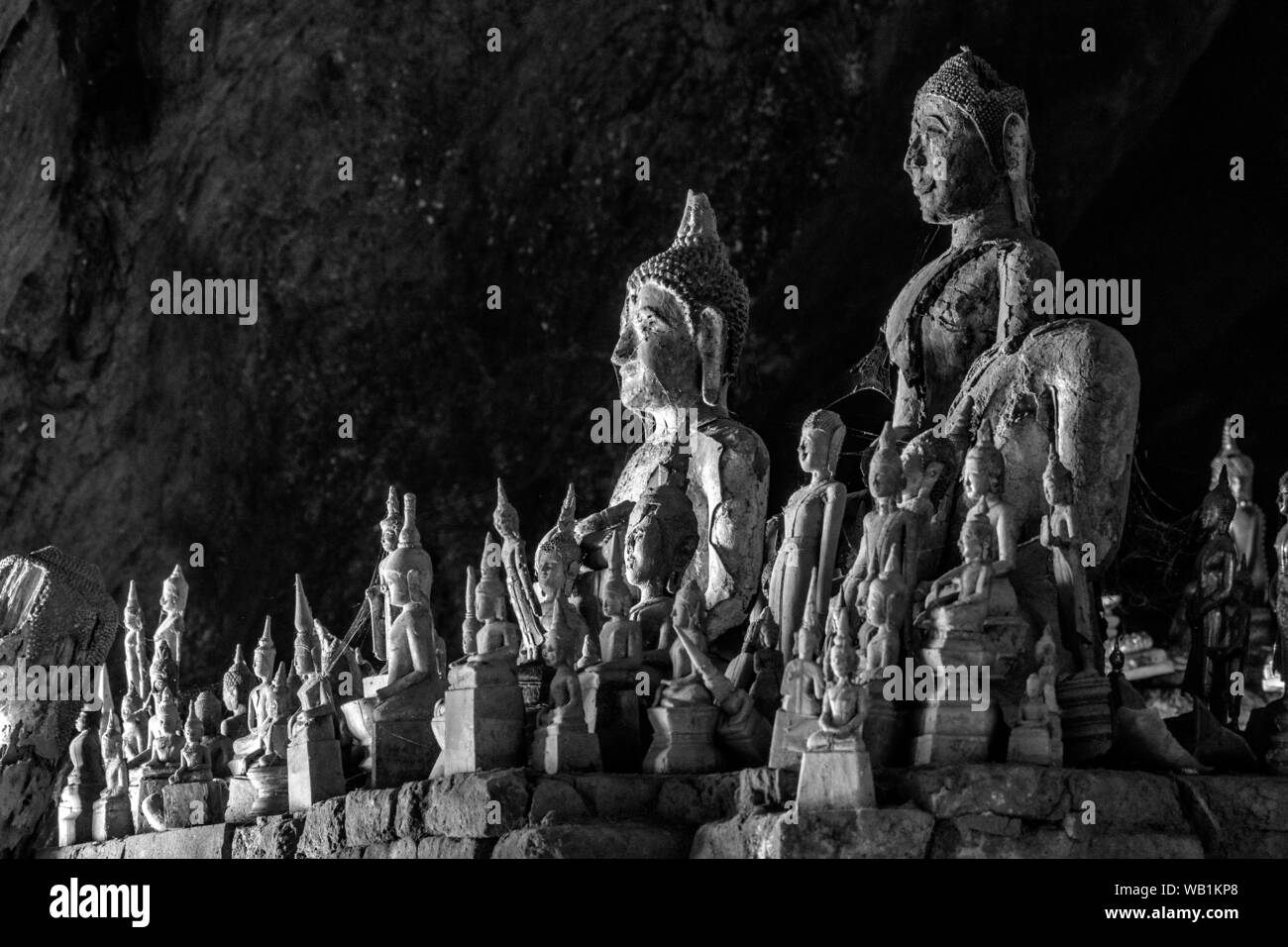 L'Asie du Sud-Est, Laos, Luang Prabang, grotte de Pak Ou sur le fleuve Mekong, 30078170 Banque D'Images