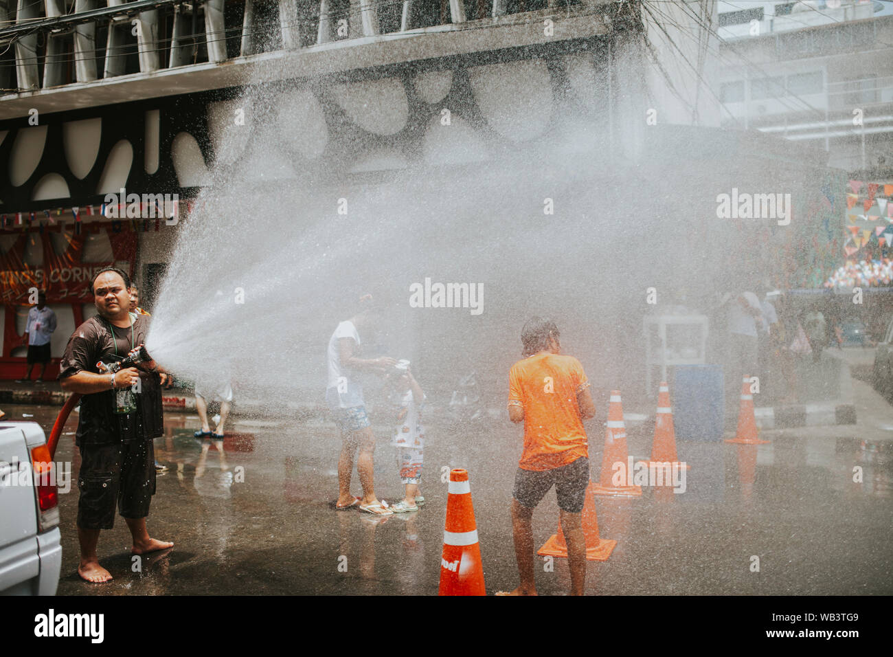 BANGKOK, THAÏLANDE - 13 avril 2013 : Songkran à Bangkok, Thaïlande, le 13 avril 2013. Banque D'Images