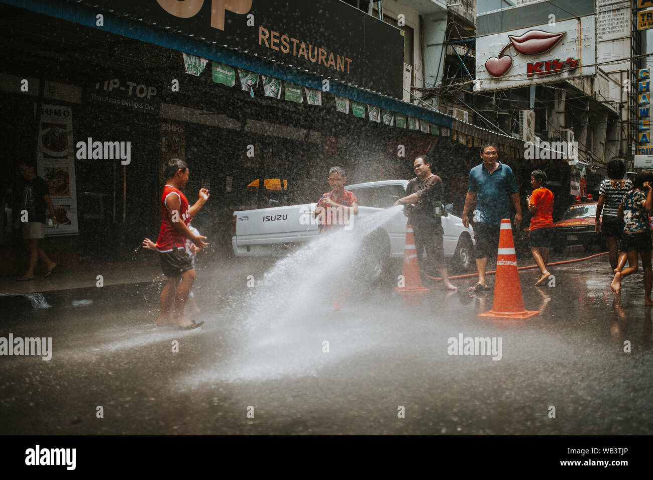 BANGKOK, THAÏLANDE - 13 avril 2013 : Songkran à Bangkok, Thaïlande, le 13 avril 2013. Banque D'Images