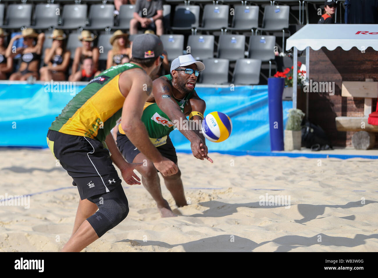 Au cours d'EVANDRO RICEZIONE Gstaad Grand 2019 - Jour 5 - finale - Uomini, Gstaad, Italie, 13 juillet 2019, le volley-ball Beach Volley Banque D'Images