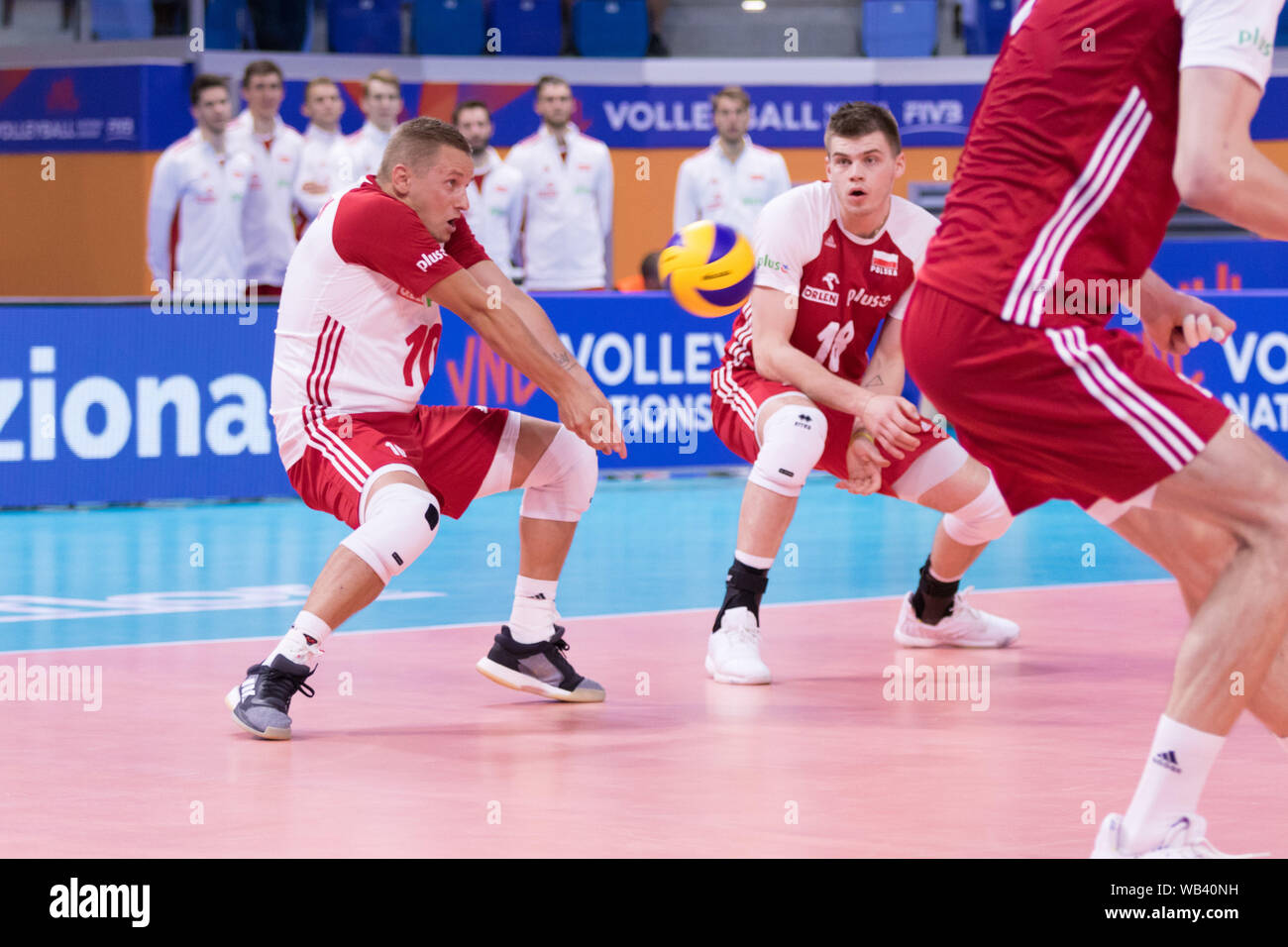 De DAMIAN RICEZIONE WOJTASZEK Ligue des Nations Unies durant les hommes - Polonia contre l'Argentine , Milano, Italie, 21 juin 2019, le volley-ball volley-ball Intenationals Banque D'Images