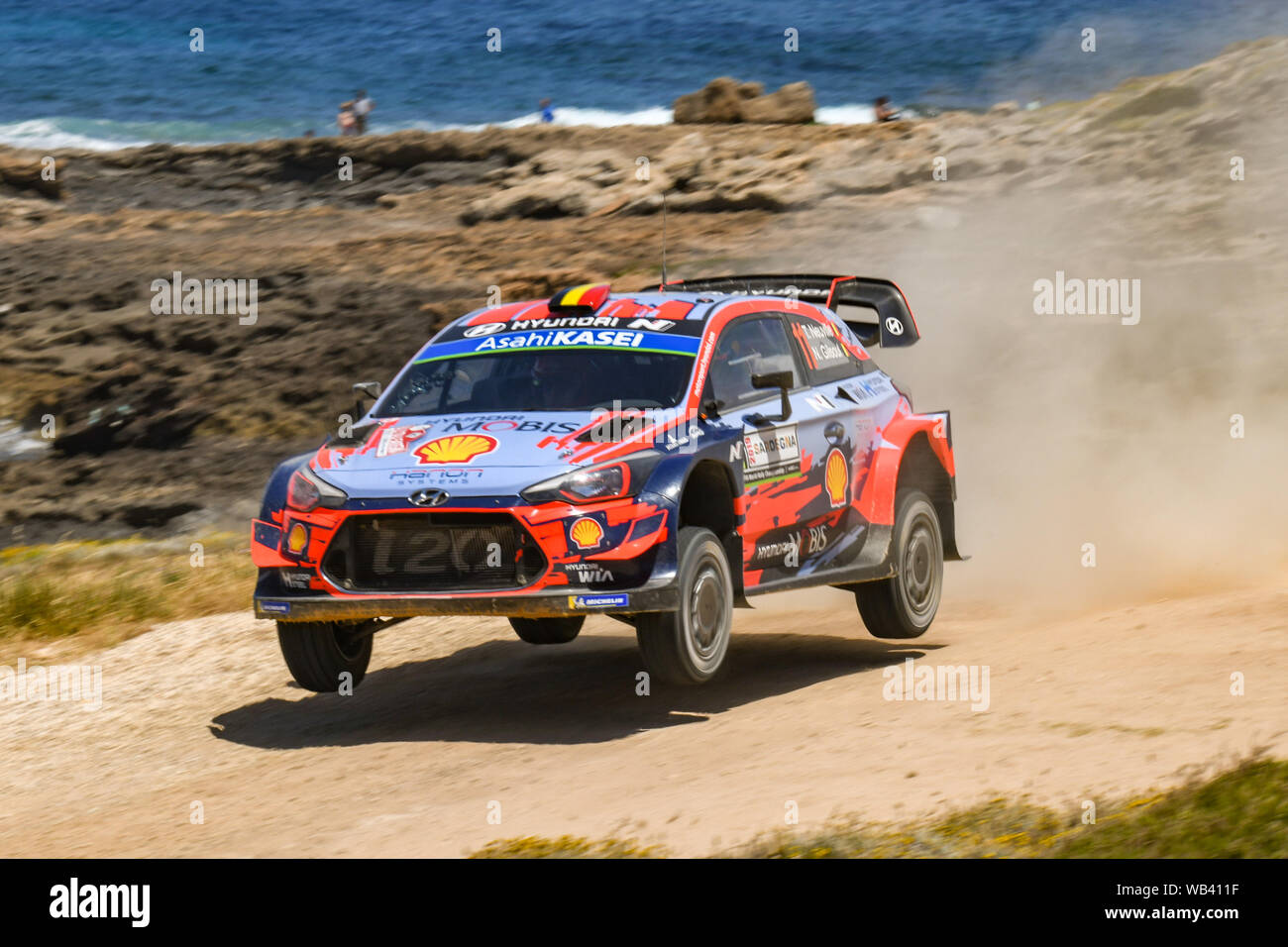 THIERRY NEUVLLE, SUR HYUNDAI I20 WRC COUPé DE PLUS, AL SALTO DE PHASE D'ALIMENTATION au cours de rallye WRC - Italie Sardaigne - Jour 04, Alghero, Italie, 16 juin 2019, le moteur Banque D'Images