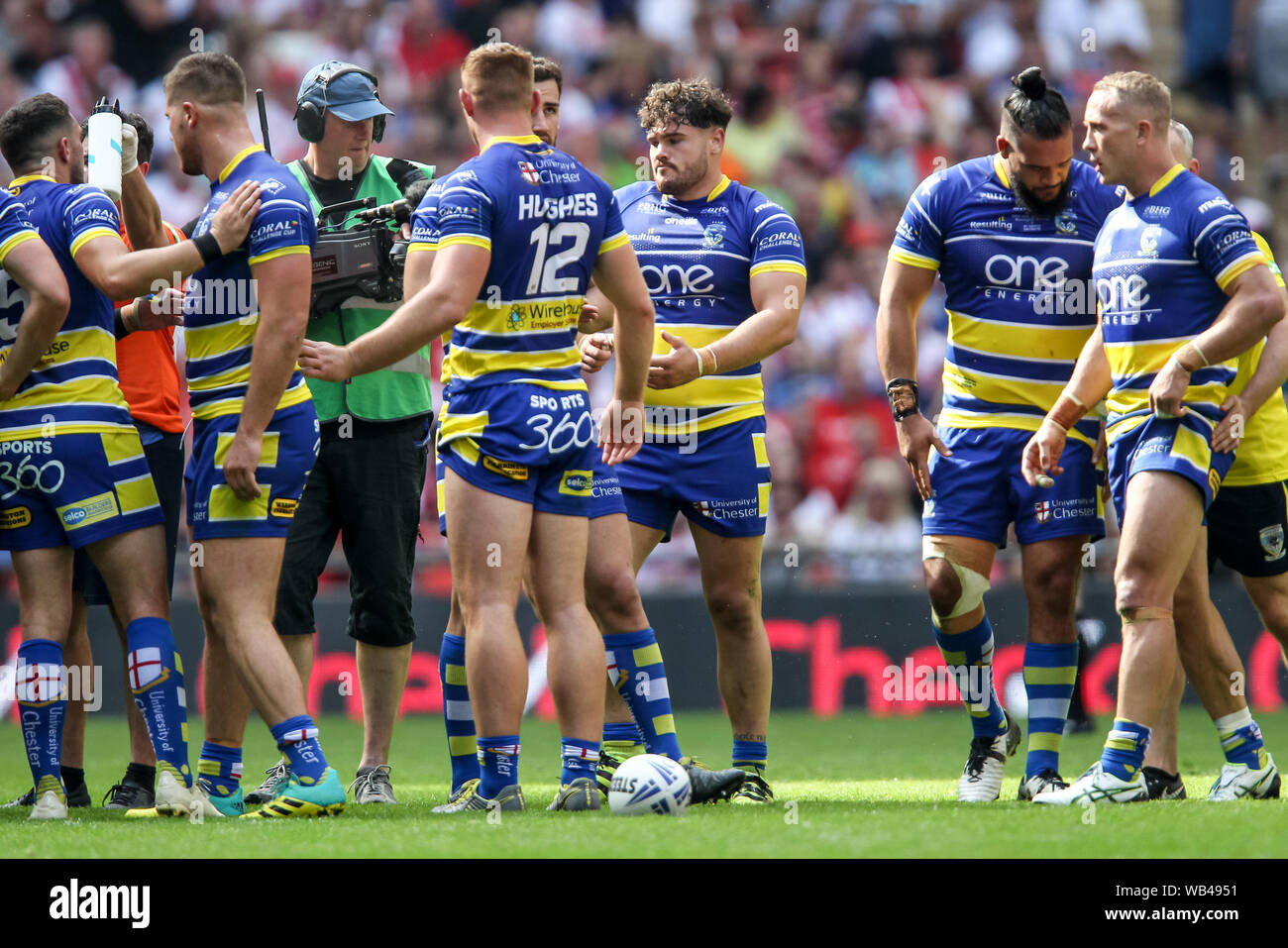Londres, Royaume-Uni. Août 24, 2019. JOE PHILBIN de Warrington Wolves marque l'ouverture d'essayer de le rendre 0-4 lors de la Coupe du Défi de Ladbrokes match final entre St Helens et Warrington Wolves au stade de Wembley, Londres, Angleterre le 24 août 2019. Photo de Ken d'Étincelles. Usage éditorial uniquement, licence requise pour un usage commercial. Aucune utilisation de pari, de jeux ou d'un seul club/ligue/dvd publications. Credit : UK Sports Photos Ltd/Alamy Live News Banque D'Images