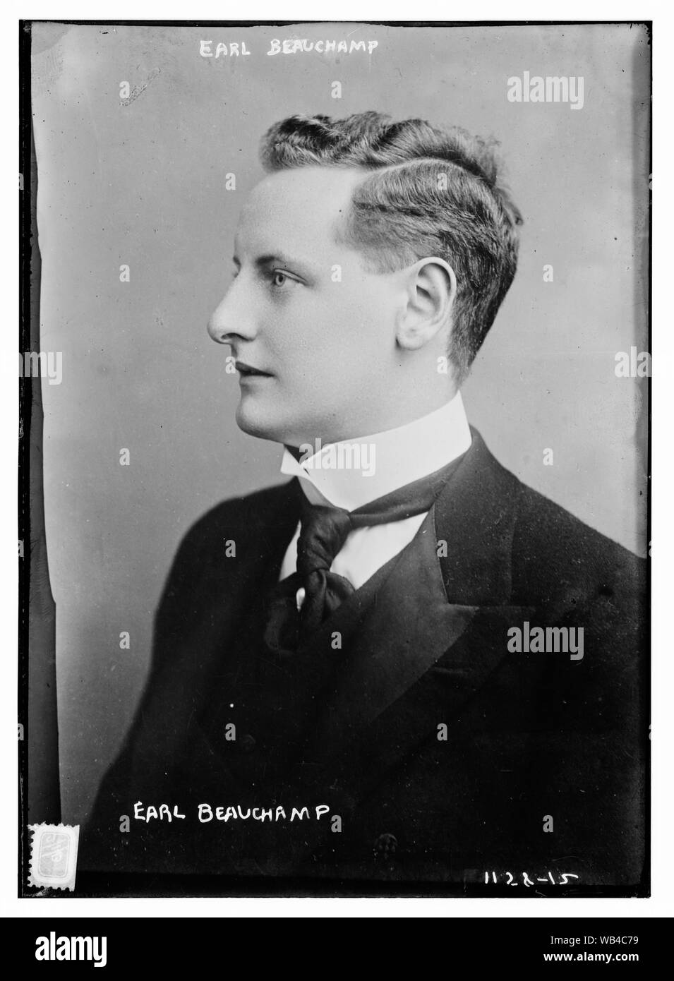 Earl Beauchamp Résumé/moyenne : 1 négatif : vitrage ; 5 x 7 in. ou moins. Banque D'Images Earl Beauchamp Résumé/moyenne : 1 négatif : vitrage ; 5 x 7 in. ou moins. Banque D'Images