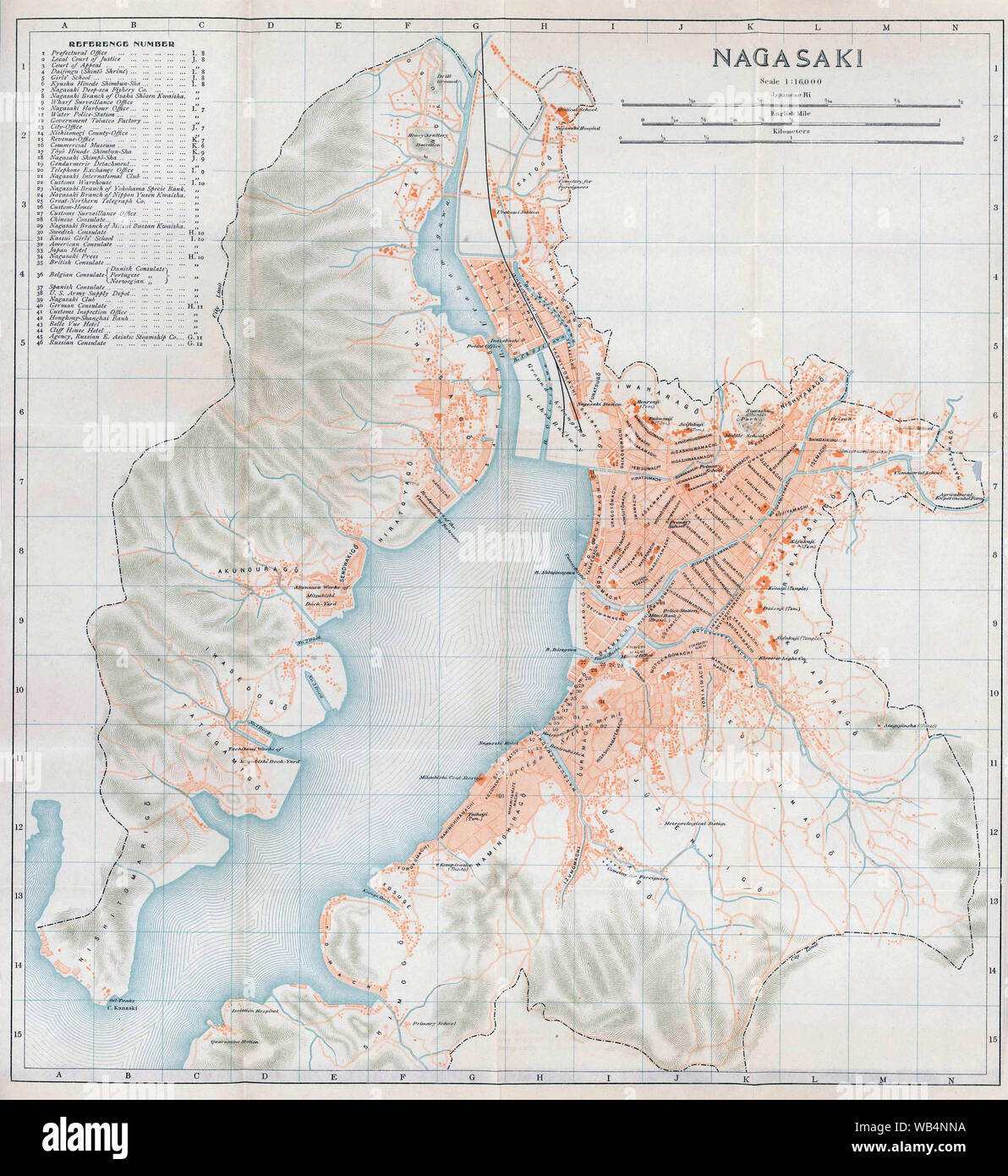 [ 1910 Japon - Carte de Nagasaki, 1914 ] - Carte de Nagasaki à partir d'un Guide officiel d'Asie de l'est publié par le Gouvernement japonais impériale des chemins de fer, 1914. 20e siècle carte vintage. Banque D'Images