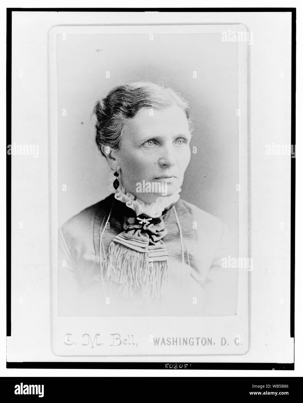 Emmeline B. Wells, défenseure des droits des femmes, la tête-et-épaules portrait, faisant face à droite] / C. M. Bell, Washington, D.C. Résumé/moyenne : 1 impression photographique sur carte de visite. Banque D'Images