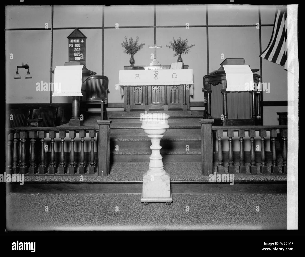 Epithany Lutheran Church, de l'intérieur Résumé/moyenne : 1 négatif : vitrage ; 8 x 6 in. Banque D'Images