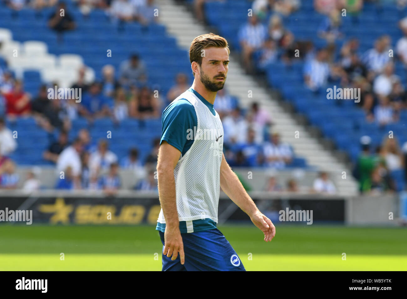 24 août 2019, American Express Community Stadium, Brighton, Angleterre, Premier League, Brighton vs Southampton ; Davy Propper (24) de Brighton Crédit : Phil Westlake/News Images Premier League/EFL images sont soumis à licence DataCo Banque D'Images