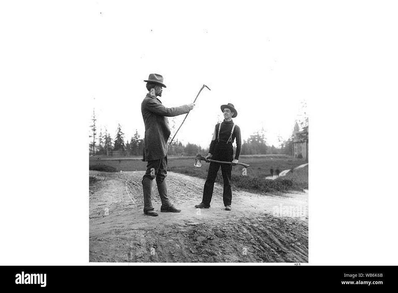 Edmond S gauche Meany et Trevor Kincaid Campus de l'Université de Washington jour 18 Mai 1905 (Curtis) 760. Banque D'Images