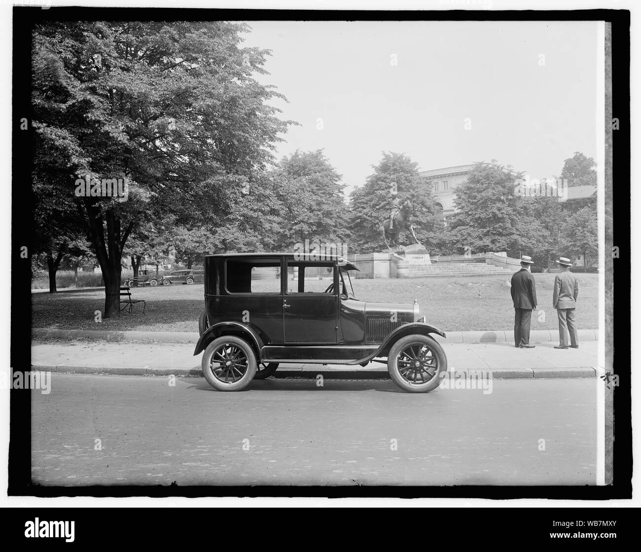 Ford au Sheridan Statue, [Washington] Abstract/moyenne : 1 négatif : vitrage ; 8 x 10 in. ou moins Banque D'Images