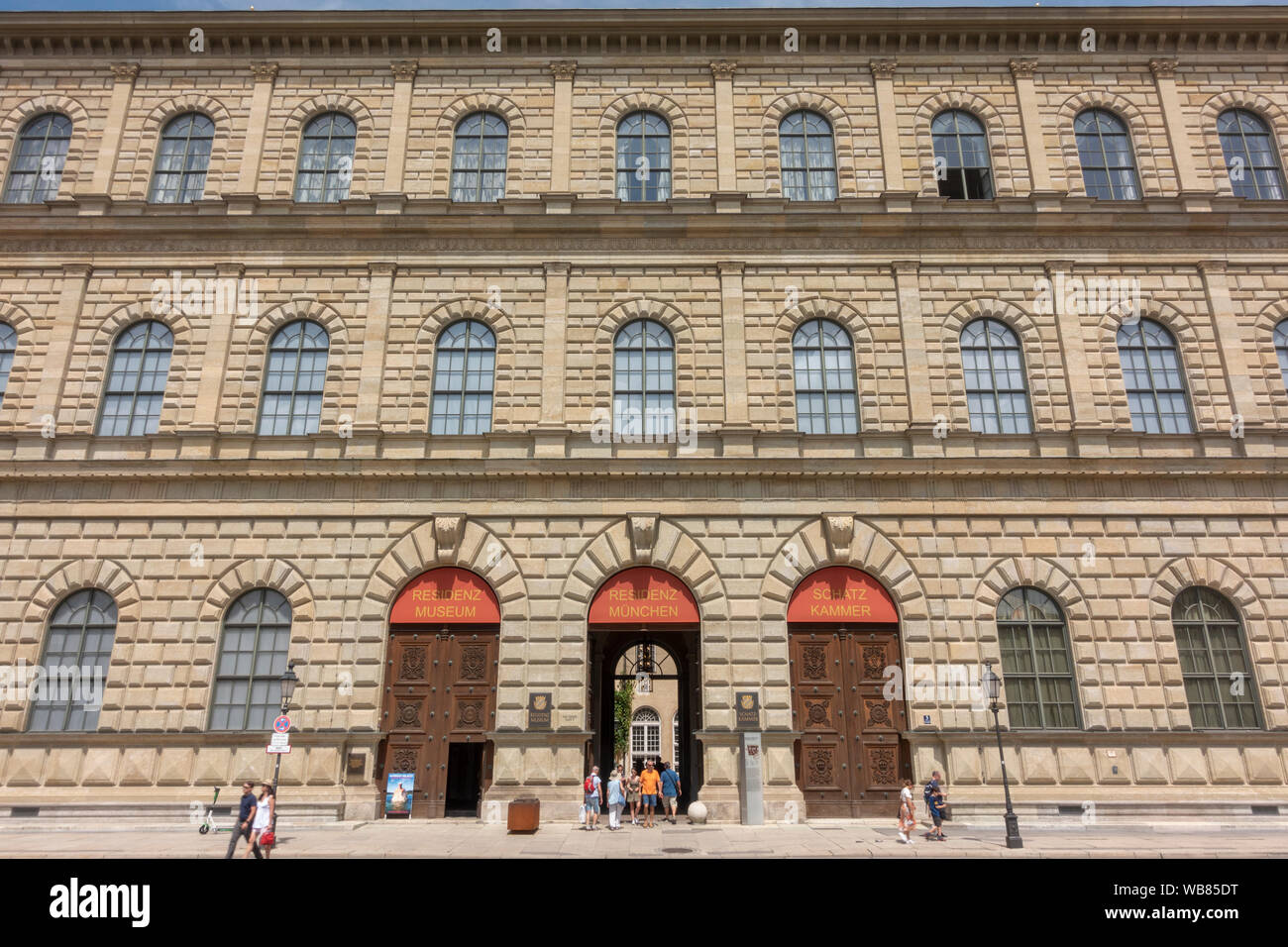 Le Königsbau, Residenz (résidence), l'ancien palais royal des rois de Bavière, les Wittelsbach Max-Joseph-Platz, Munich, Allemagne. Banque D'Images